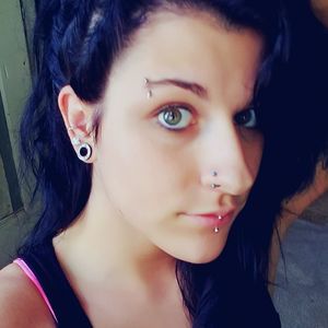 Meet your Posher, April